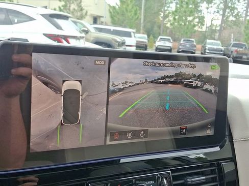 New 2026 Nissan Pathfinder SL image 18