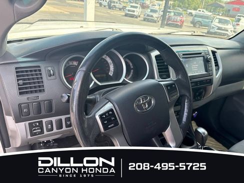 Used 2013 Toyota Tacoma 4x4 Double Cab w/ SR5 Pkg image 9