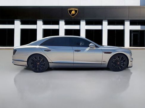 Used 2024 Bentley Flying Spur W12 image 5