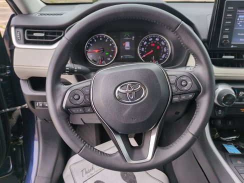 Used 2021 Toyota RAV4 XLE Premium FWD image 16