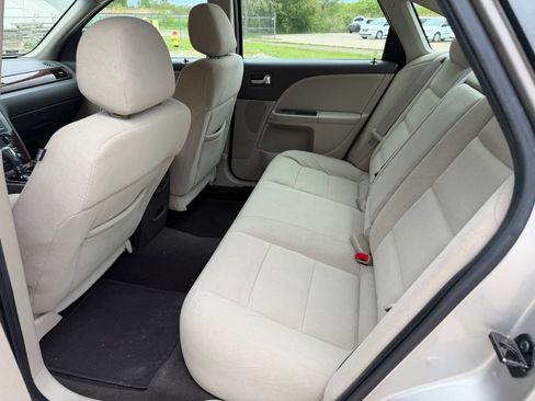 Used 2008 Ford Taurus SEL FWD image 8