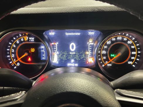 Used 2021 Jeep Gladiator Sport image 32