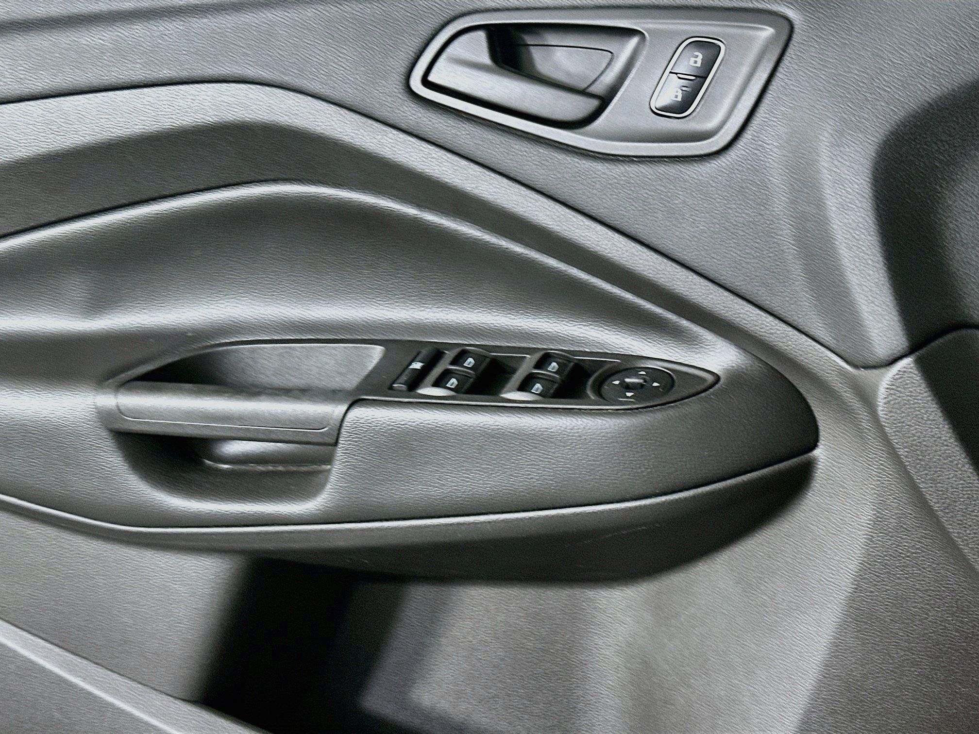 Used 2018 Ford Escape S FWD image 15