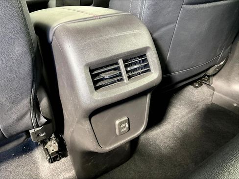 Used 2024 Chevrolet Equinox RS AWD/4WD image 10