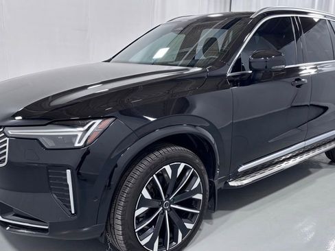 Certified 2025 Volvo XC90 B5 Plus AWD/4WD image 1