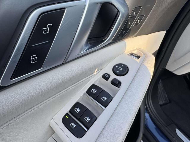 Used 2020 BMW X5 xDrive50i w/ Premium Package AWD/4WD image 25