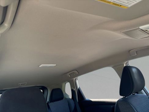 Used 2021 Nissan Rogue S AWD/4WD image 13