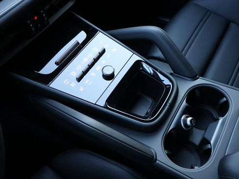 New 2026 Porsche Cayenne E-Hybrid Coupe image 20