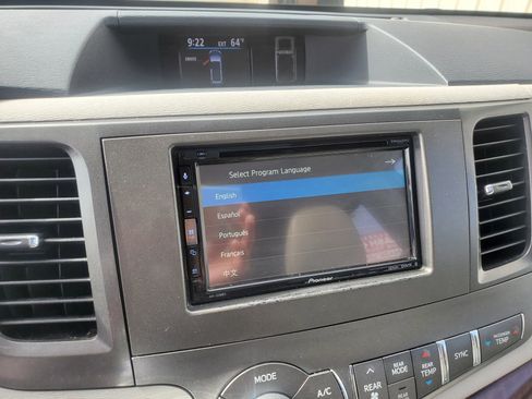 Used 2012 Toyota Sienna XLE w/ XLE Navigation Pkg image 51