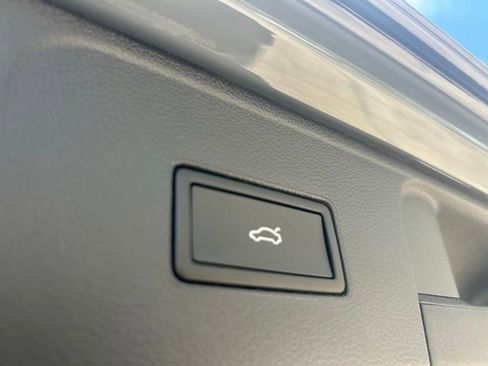 New 2026 Volkswagen Atlas SE FWD image 43