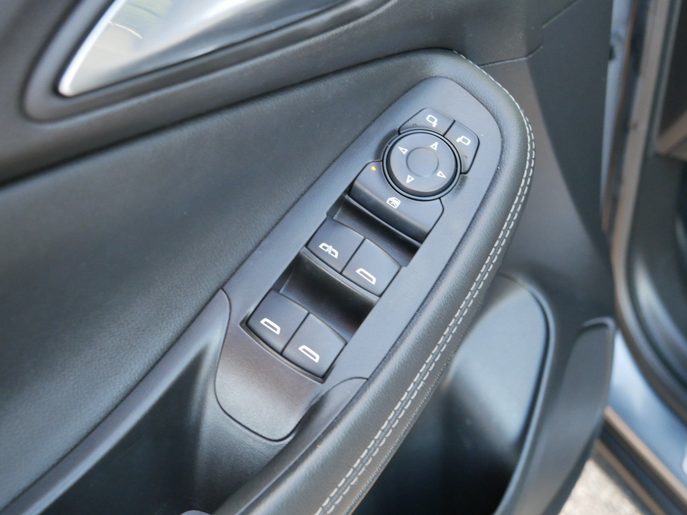 Used 2022 Buick Encore GX Preferred w/ Cold Weather Comfort Package AWD/4WD image 19