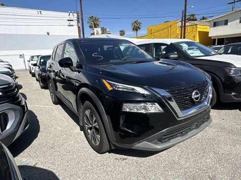 Used 2023 Nissan Rogue SV FWD image 3