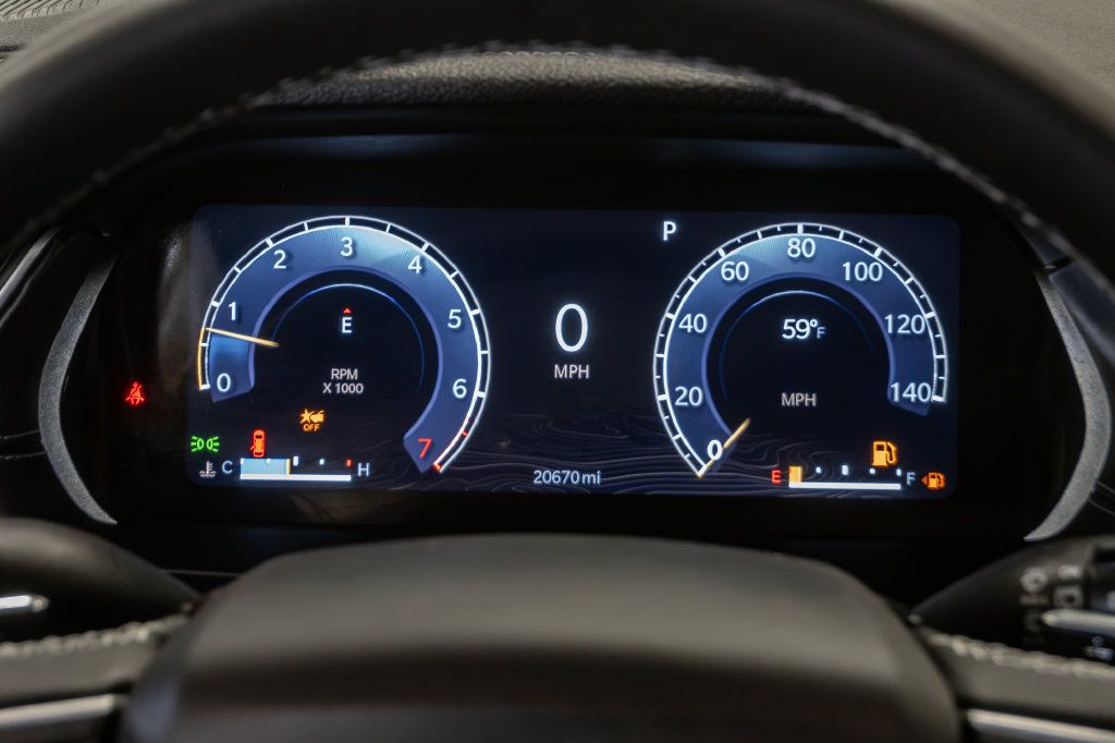 Used 2023 Jeep Grand Cherokee Limited AWD/4WD image 15