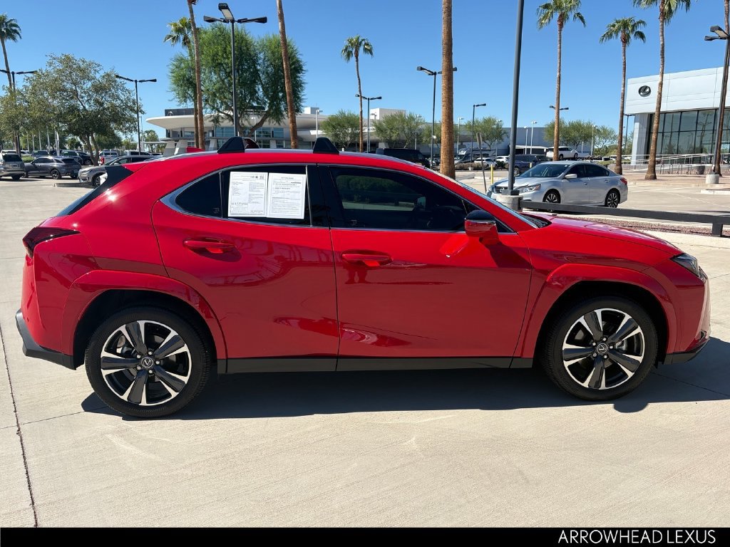 Used 2025 Lexus UX 300h FWD w/ Accessory Package (Z2) image 7