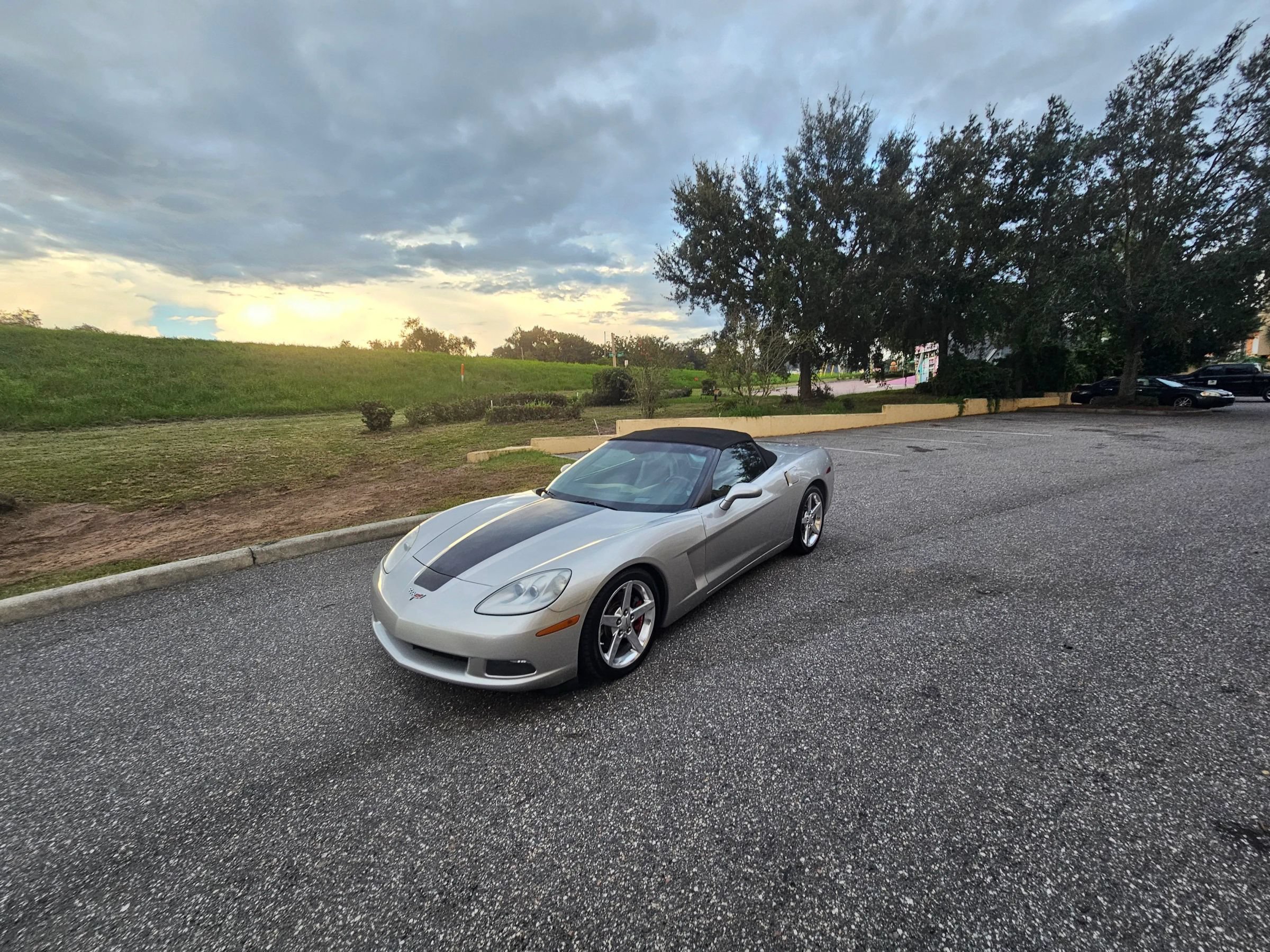 Used 2005 Chevrolet Corvette Convertible w/ Preferred Equipment Group RWD image 8