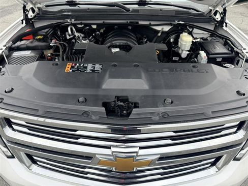 Used 2020 Chevrolet Suburban Premier image 43
