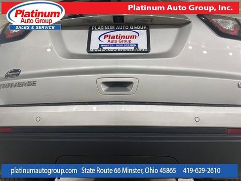 Used 2017 Chevrolet Traverse LT image 51