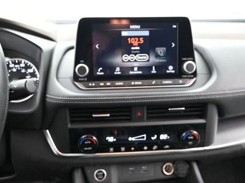 Used 2023 Nissan Rogue SV image 22