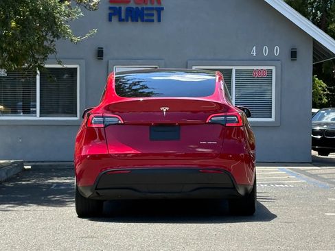 Used 2023 Tesla Model Y AWD image 6