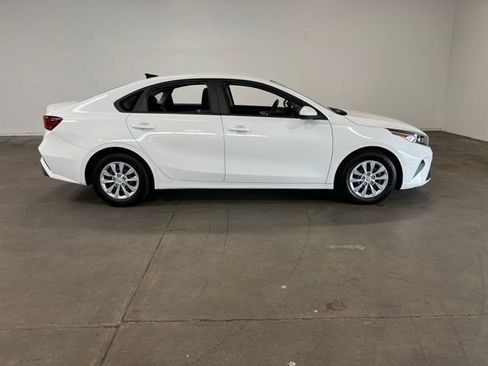 Used 2023 Kia Forte LX FWD image 2