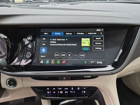 Used 2023 Buick Envision Avenir FWD image 27