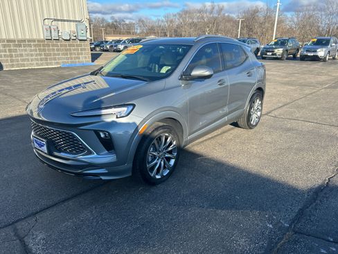 Used 2024 Buick Encore GX Avenir w/ Avenir Technology Package image 7