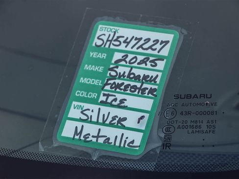 Used 2025 Subaru Forester Premium image 26