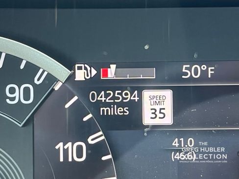 Used 2023 Land Rover Defender 110 SE image 37