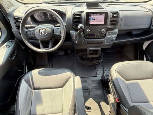 Used 2024 RAM ProMaster 2500 w/ Convenience Group FWD image 9