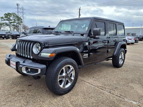 Used 2020 Jeep Wrangler Unlimited Sahara w/ LED Lighting Group image 20