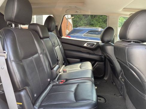 Used 2015 Nissan Pathfinder Platinum w/ Cargo Package FWD image 23