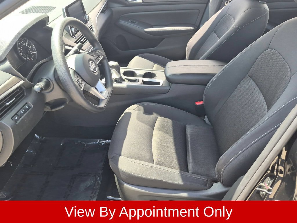 Used 2025 Nissan Altima 2.5 SV FWD image 19
