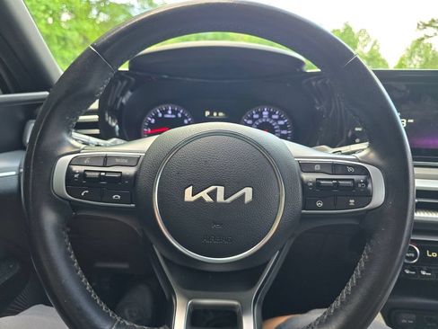 Used 2023 Kia K5 GT-Line w/ GT-Line Premium Package FWD image 3