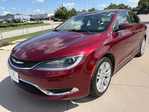 Used 2015 Chrysler 200 Limited w/ Convenience Group FWD image 4