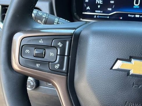 Used 2024 Chevrolet Suburban High Country image 22