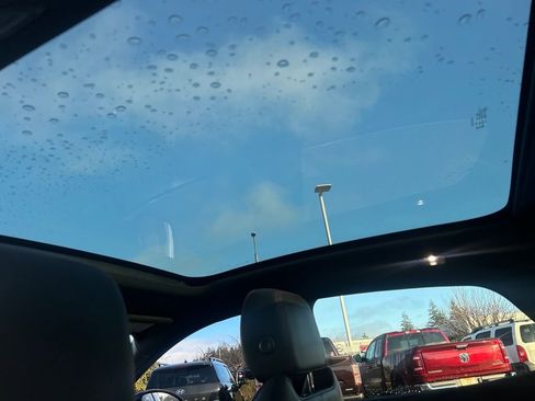 Used 2020 Jaguar E-PACE Checkered Flag image 29