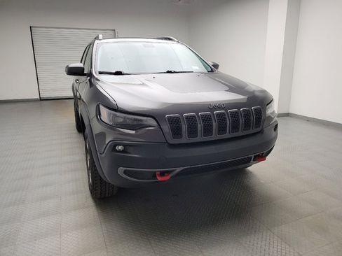 Used 2019 Jeep Cherokee Trailhawk w/ Cold Weather Group image 14