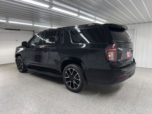 Used 2023 Chevrolet Suburban RST w/ Luxury Package AWD/4WD image 5