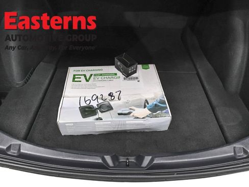 Used 2023 Tesla Model 3 Standard Range image 9