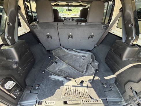 Used 2022 Jeep Wrangler Unlimited Sport AWD/4WD image 18