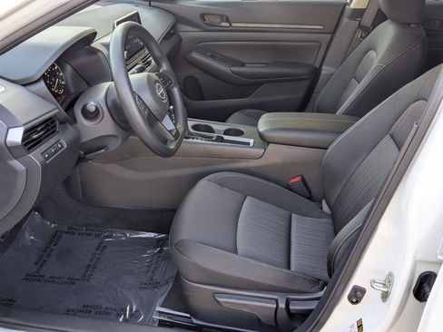 Certified 2025 Nissan Altima 2.5 S FWD image 15