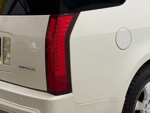 Used 2006 Cadillac SRX w/ Drivers Level One Package RWD image 14