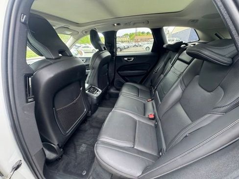Used 2021 Volvo XC60 T5 Inscription AWD/4WD image 14