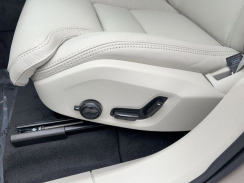 New 2026 Volvo XC60 T8 Ultra w/ Protection Package Premier image 13