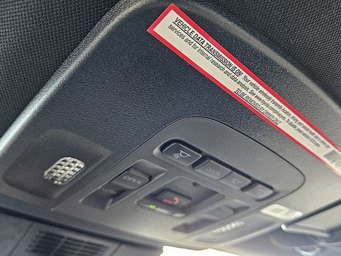 Used 2025 Toyota Camry SE w/ Convenience Package image 14