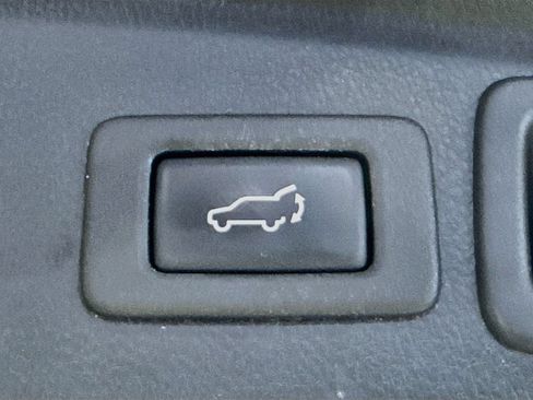 Used 2015 Subaru Forester 2.5i Touring w/ Eyesight & Navigation System AWD/4WD image 32