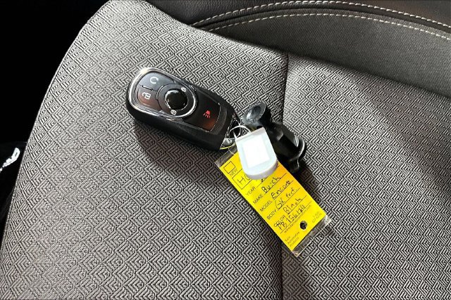 Used 2023 Buick Encore GX Preferred w/ Cold Weather Comfort Package FWD image 11