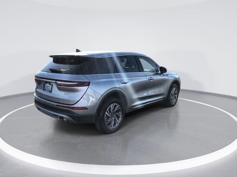 Used 2024 Lincoln Corsair AWD image 8