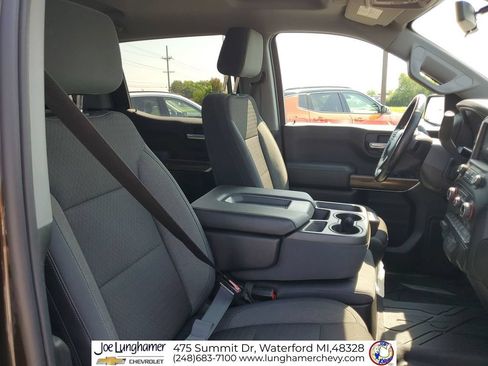 Used 2019 Chevrolet Silverado 1500 RST AWD/4WD image 28