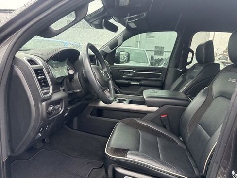Used 2023 RAM 1500 Laramie AWD/4WD image 17